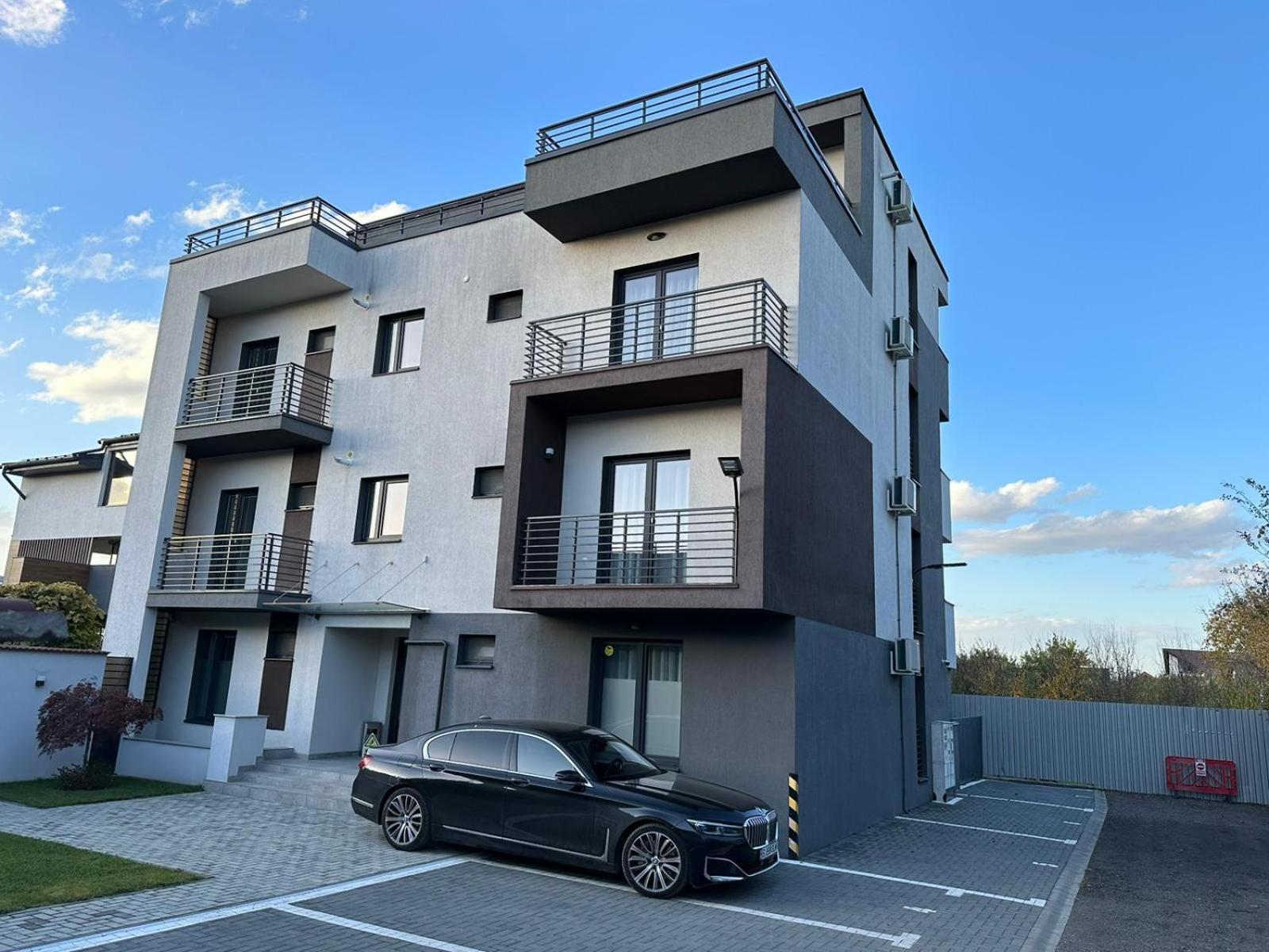 Luxury Glam Apartments & Studios Near Coresi Mall Brasov Bagian luar foto